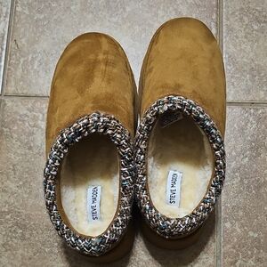 Steve Madden Brown Slippers with Woven Trim